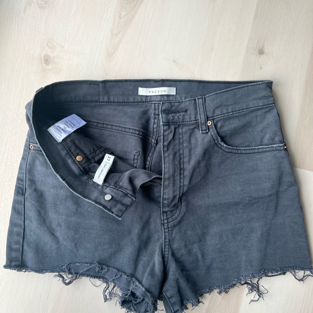 PacSun black Frayed Hem Curve Mom Denim Shorts
